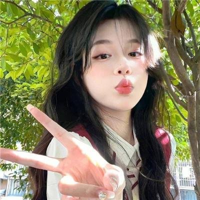 踉跄女孩